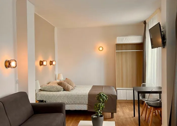 Studio 4 Pers Face Gare Sncf Appart Hotel Le Cygne D4