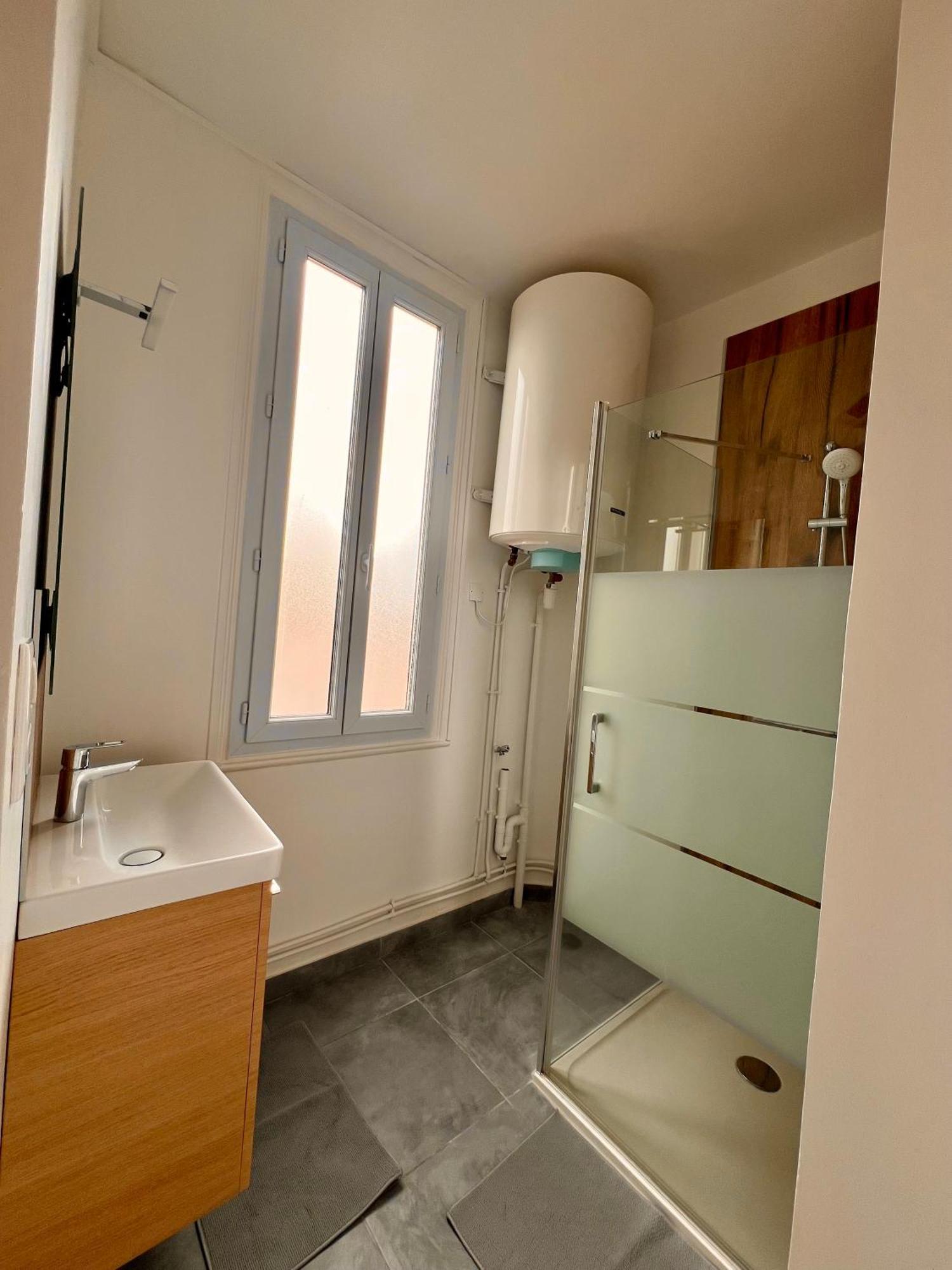 4 Pers Face Gare Sncf Le Cygne D4 Apartment *